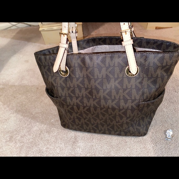Michael Kors signature tote - Picture 2 of 3